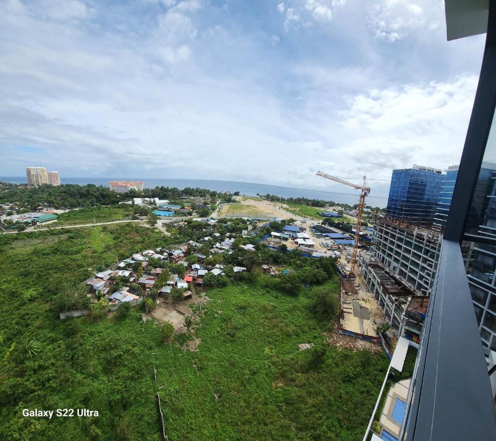 Mactan Newtown Condo Мактан Экстерьер фото
