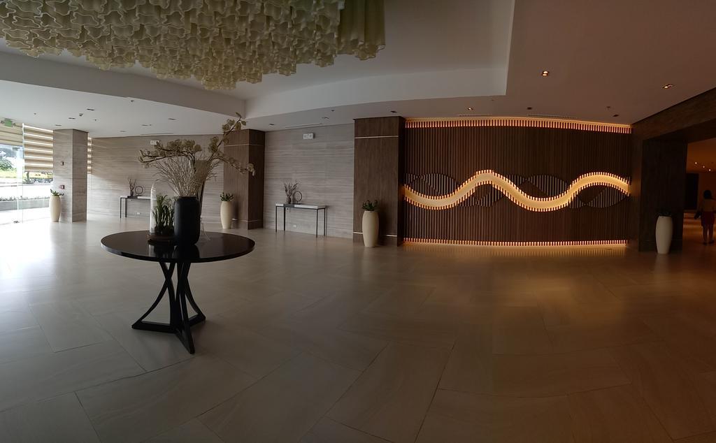 Mactan Newtown Condo Мактан Экстерьер фото
