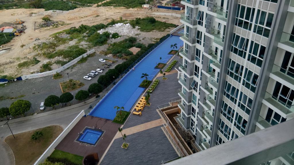 Mactan Newtown Condo Мактан Экстерьер фото