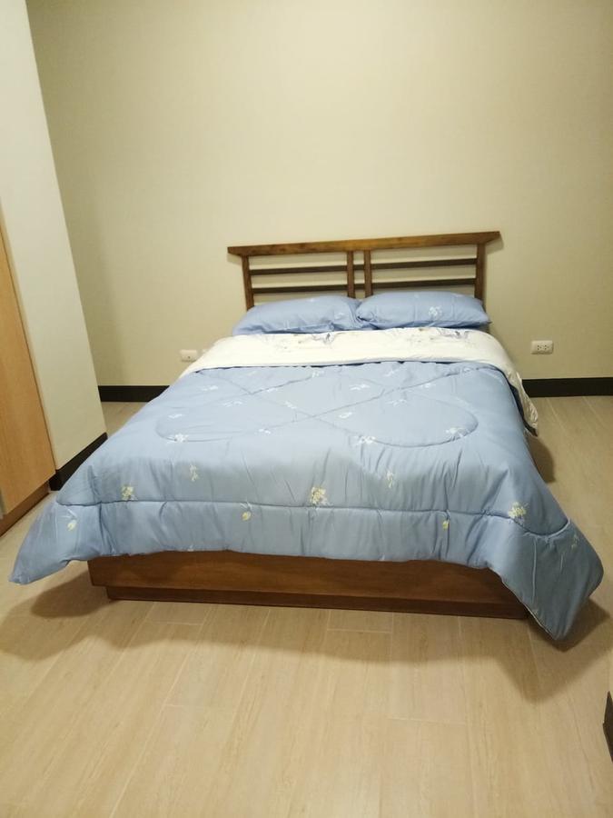 Mactan Newtown Condo Мактан Экстерьер фото